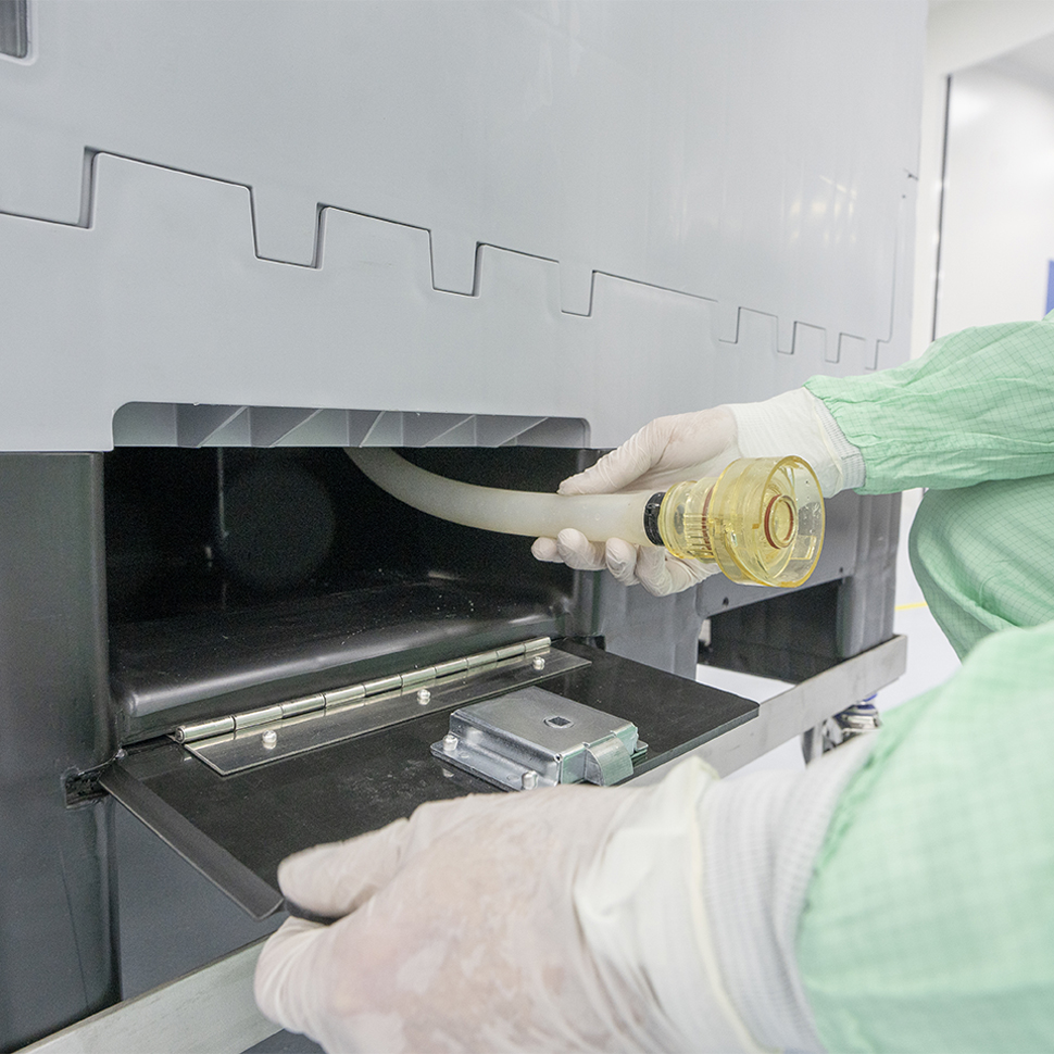 tubing for plastic transport tote