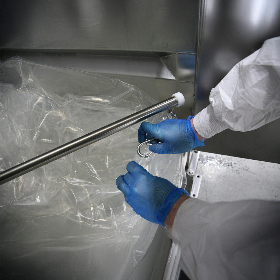 vertical fixed tote connection